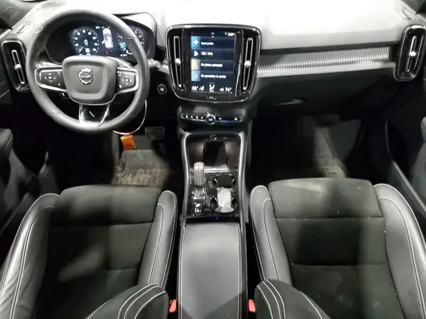 YV4162UM3N2732255 2022 VOLVO XC40 - Image 8