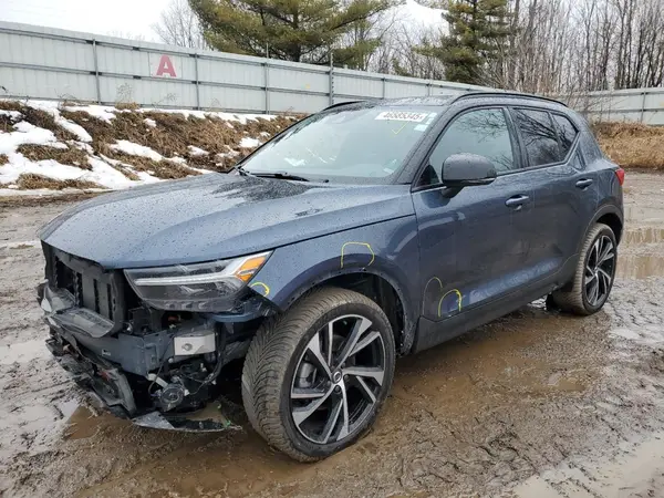 YV4162UM3N2789930 2022 VOLVO XC40 - Image 1