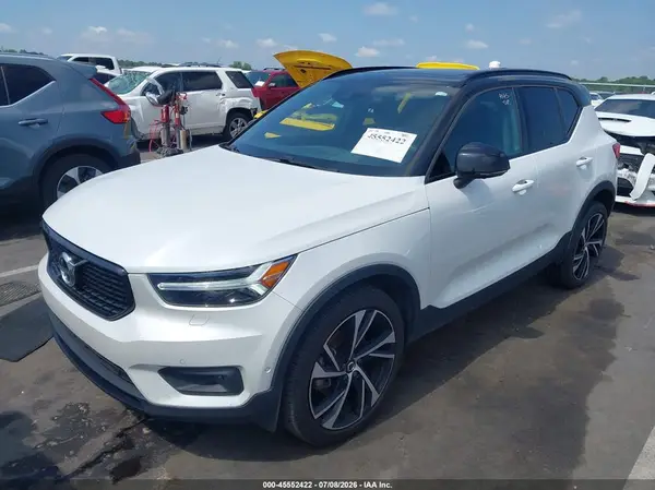 YV4162UM4K2094299 2019 VOLVO XC40 - Image 2