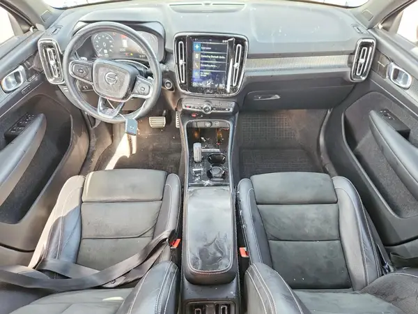 YV4162UM4K2094612 2019 VOLVO XC40 - Image 8