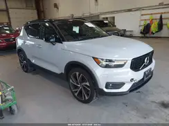 YV4162UM4L2348871 2020 VOLVO XC40
