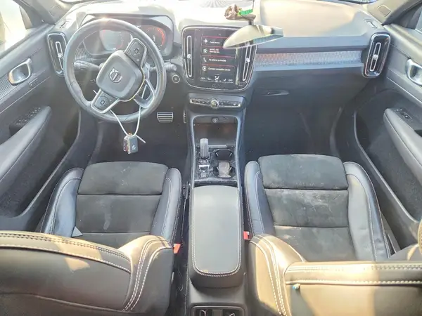 YV4162UM4M2409704 2021 VOLVO XC40 - Image 8