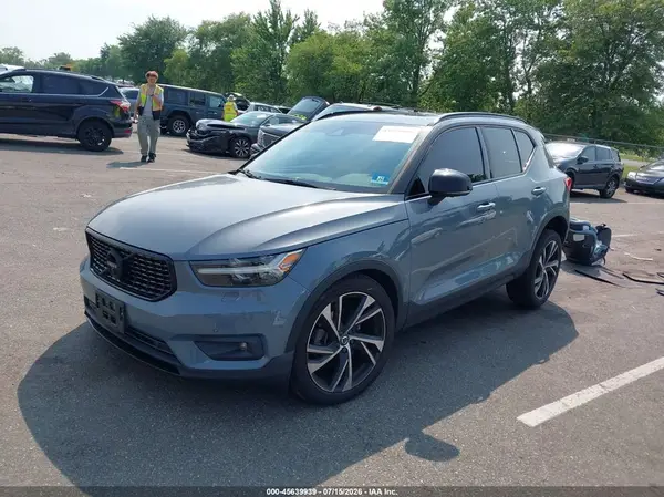 YV4162UM4M2426129 2021 VOLVO XC40 - Image 2