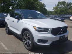 YV4162UM4M2462256 2021 VOLVO XC40