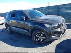 YV4162UM4M2477078 2021 VOLVO XC40