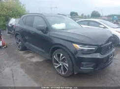 YV4162UM4M2582977 2021 VOLVO XC40