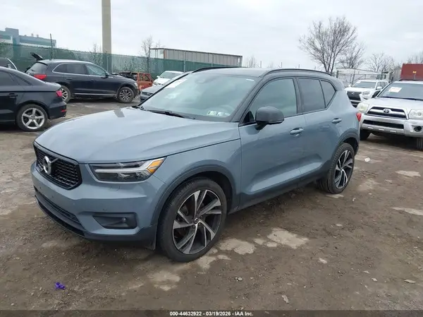 YV4162UM4N2648977 2022 VOLVO XC40 - Image 2