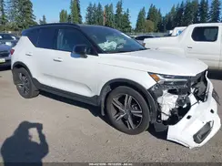 YV4162UM4N2784557 2022 VOLVO XC40