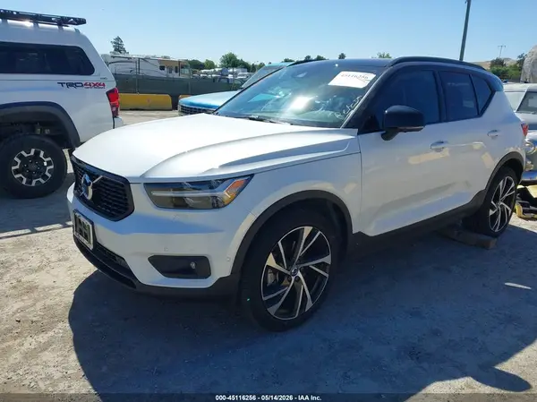 YV4162UM4N2791220 2022 VOLVO XC40 - Image 2