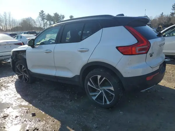 YV4162UM5L2185597 2020 VOLVO XC40 - Image 2