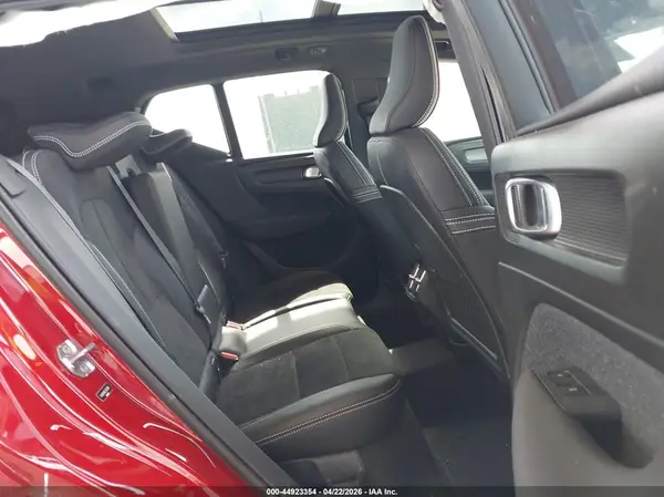 YV4162UM5L2243580 2020 VOLVO XC40 - Image 8