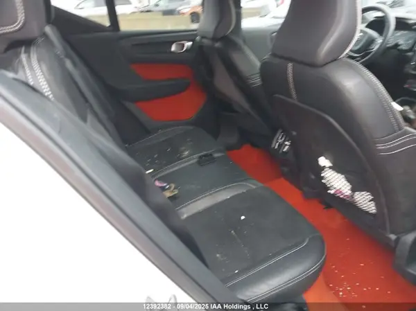 YV4162UM5L2251159 2020 VOLVO XC40 - Image 8