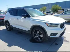 YV4162UM5M2395943 2021 VOLVO XC40