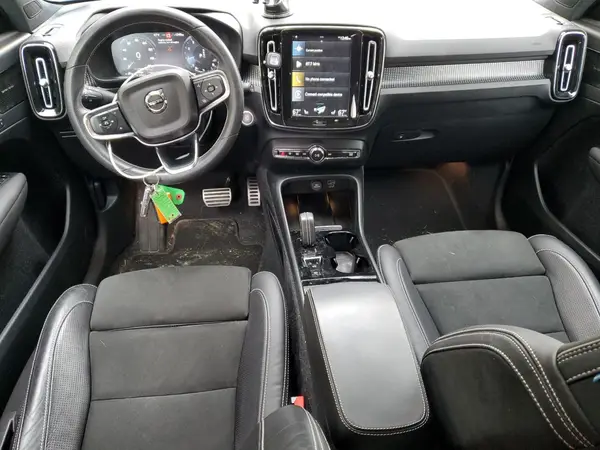 YV4162UM5M2450875 2021 VOLVO XC40 - Image 8