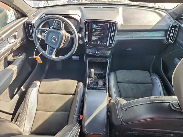 YV4162UM5M2472293 2021 VOLVO XC40 - Image 8
