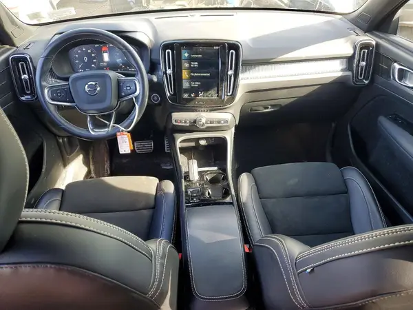 YV4162UM5M2522514 2021 VOLVO XC40 - Image 8