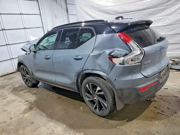 YV4162UM5M261761 2021 VOLVO XC40 - Image 2