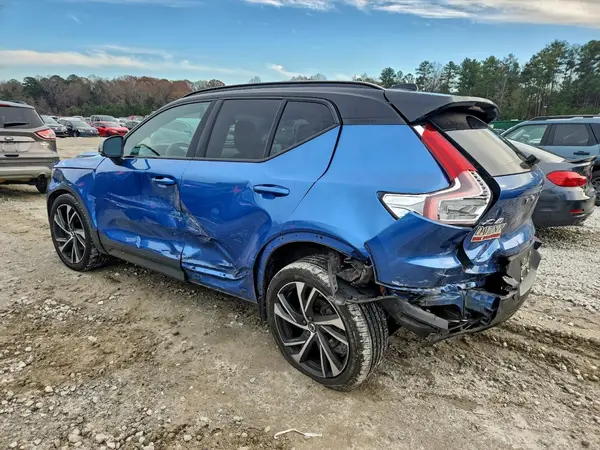 YV4162UM6K2107697 2019 VOLVO XC40 - Image 2
