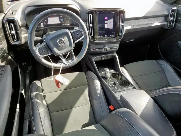 YV4162UM6L2177797 2020 VOLVO XC40 - Image 8