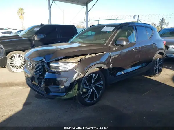 YV4162UM6L2224973 2020 VOLVO XC40 - Image 2
