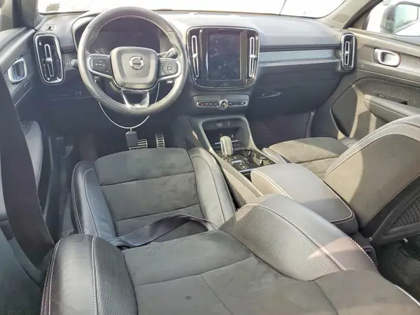 YV4162UM6L2237965 2020 VOLVO XC40 - Image 8