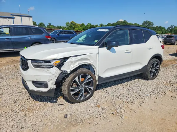 YV4162UM6L2245970 2020 VOLVO XC40 - Image 1