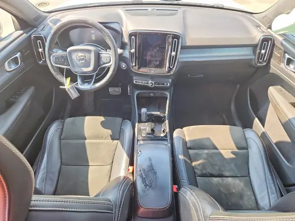 YV4162UM6L2245970 2020 VOLVO XC40 - Image 8