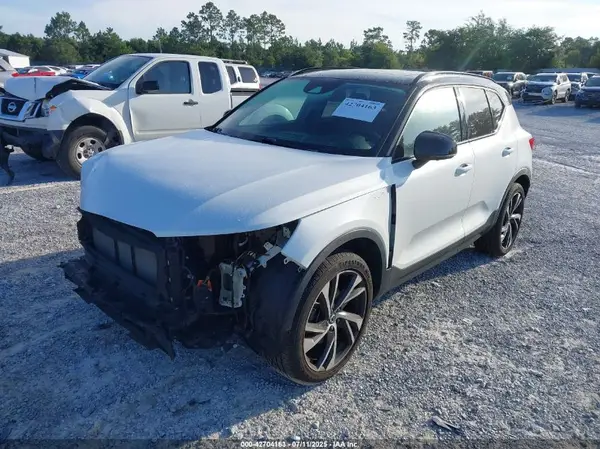 YV4162UM6L2265698 2020 VOLVO XC40 - Image 2