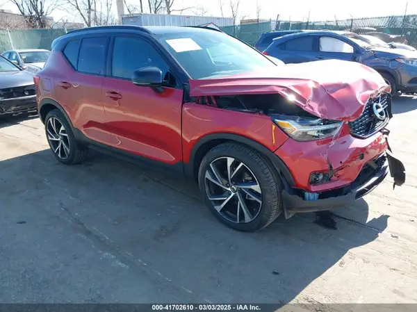 YV4162UM6L2275292 2020 VOLVO XC40 - Image 1