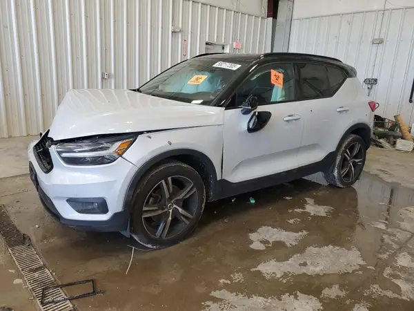 YV4162UM6L2336771 2020 VOLVO XC40 - Image 1