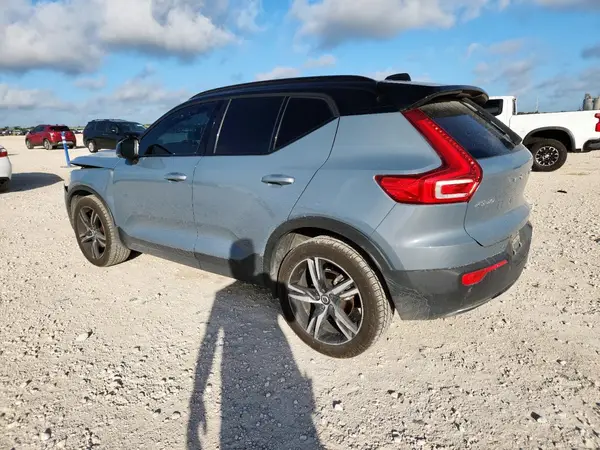 YV4162UM6L2347835 2020 VOLVO XC40 - Image 2