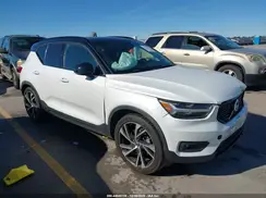 YV4162UM6M2402401 2021 VOLVO XC40