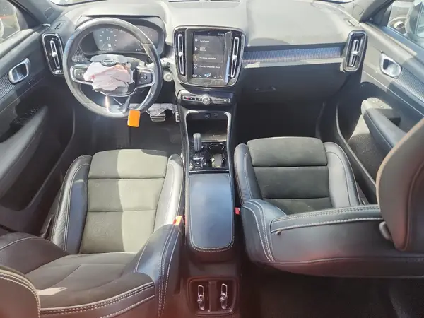 YV4162UM6M2414158 2021 VOLVO XC40 - Image 8