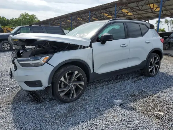 YV4162UM6M2467202 2021 VOLVO XC40 - Image 1