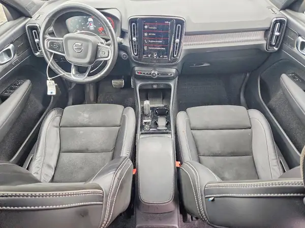 YV4162UM6M2468172 2021 VOLVO XC40 - Image 8