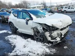 YV4162UM6M2488101 2021 VOLVO XC40