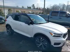 YV4162UM6M2539824 2021 VOLVO XC40