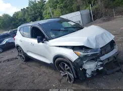 YV4162UM6M2549236 2021 VOLVO XC40