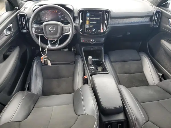 YV4162UM6N2731486 2022 VOLVO XC40 - Image 8