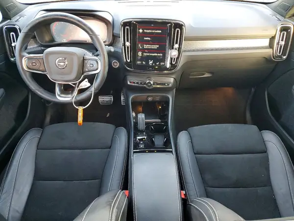 YV4162UM6N2777870 2022 VOLVO XC40 - Image 8