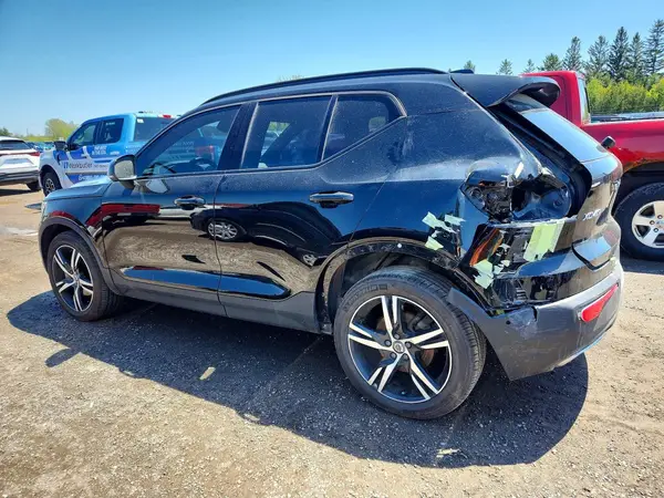 YV4162UM7K2048658 2019 VOLVO XC40 - Image 2