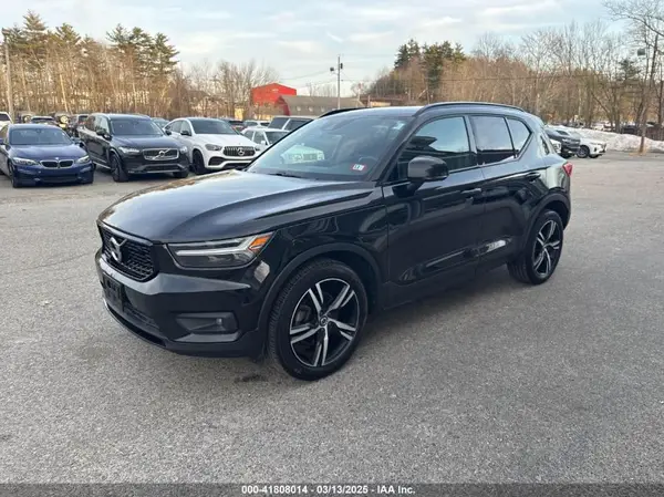 YV4162UM7K2078081 2019 VOLVO XC40 - Image 2
