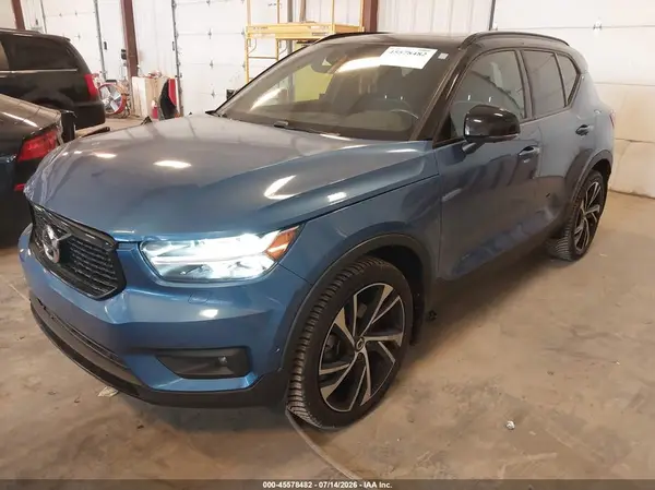 YV4162UM7K2120118 2019 VOLVO XC40 - Image 2