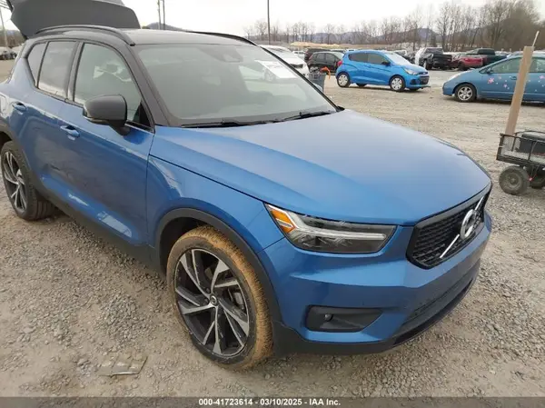 YV4162UM7L2198111 2020 VOLVO XC40 - Image 1