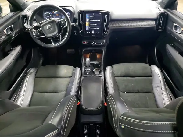 YV4162UM7M2420843 2021 VOLVO XC40 - Image 8