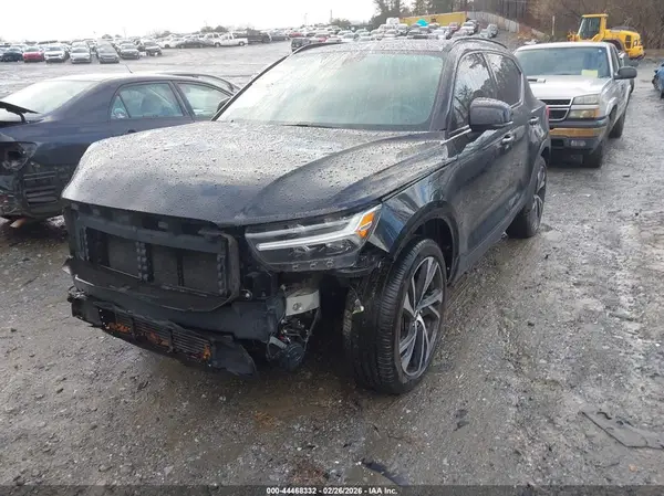 YV4162UM7M2487233 2021 VOLVO XC40 - Image 2