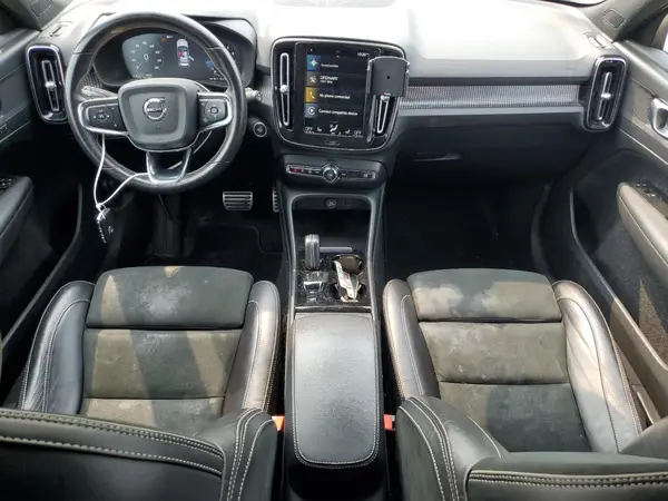 YV4162UM7M2556664 2021 VOLVO XC40 - Image 8
