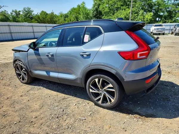 YV4162UM7M2612487 2021 VOLVO XC40 - Image 2