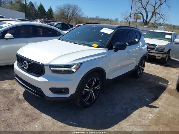YV4162UM8K2056753 2019 VOLVO XC40 - Image 2