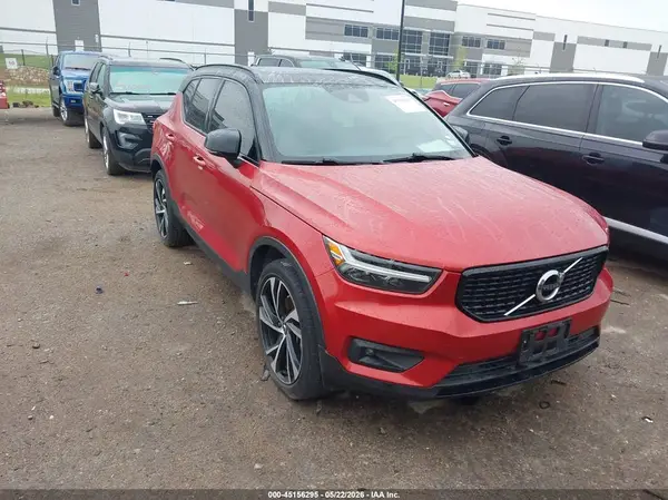 YV4162UM8L2264830 2020 VOLVO XC40 - Image 1